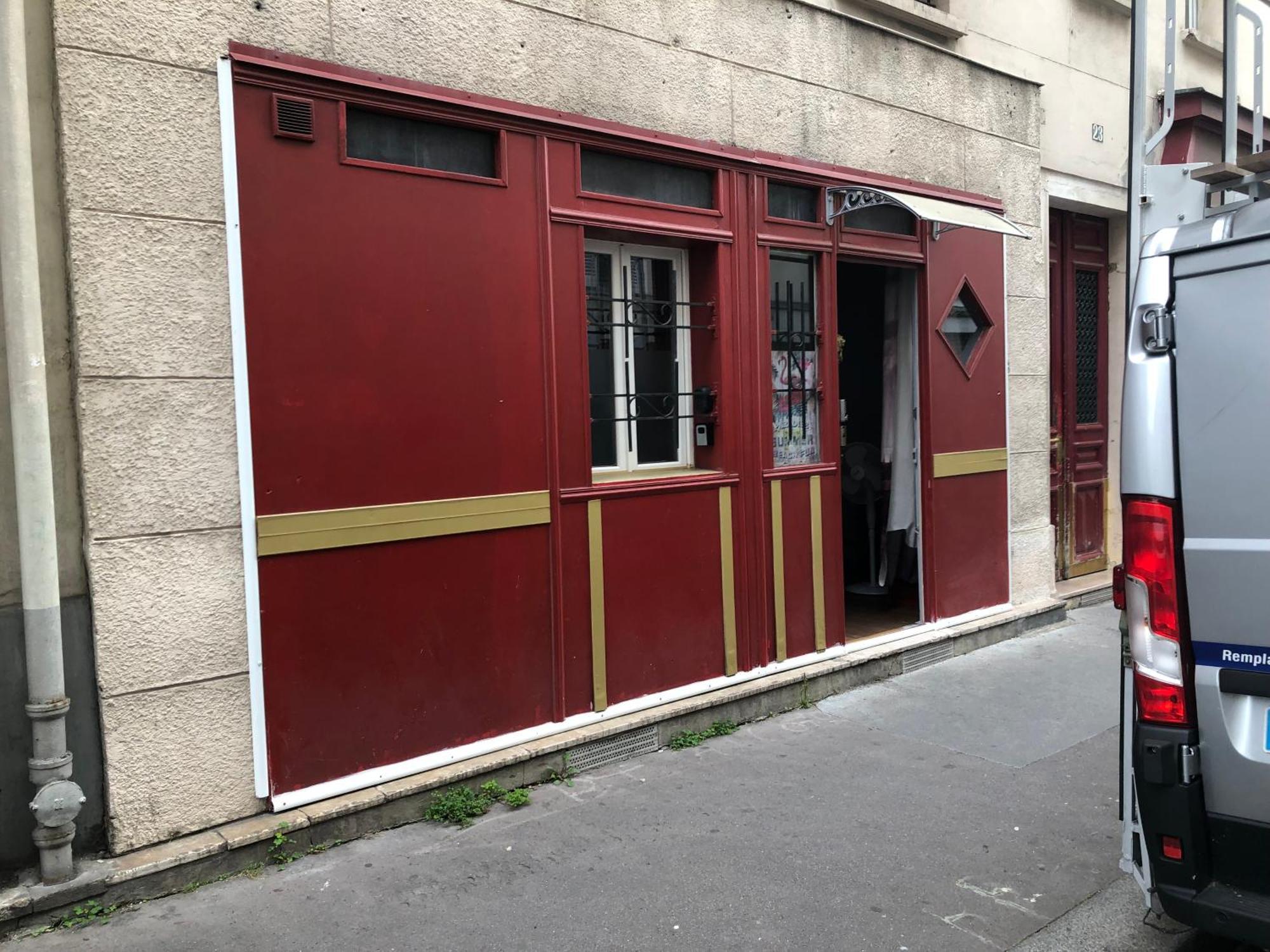 Guesthouse Familial Pour 1,2,3,4 Personnes De 42M2-Accessible Handic -Rez De Chaussee-Vues Sur Rue Et Patio Prive - Sejour,Chambre Separee,Cuisine,Salle De Bain,Lit Double Et Canape-Lit 2Pers-Entree De La Rue Berzelius-5 Minutes Du Metro Brochant-Lig パリ エクステリア 写真