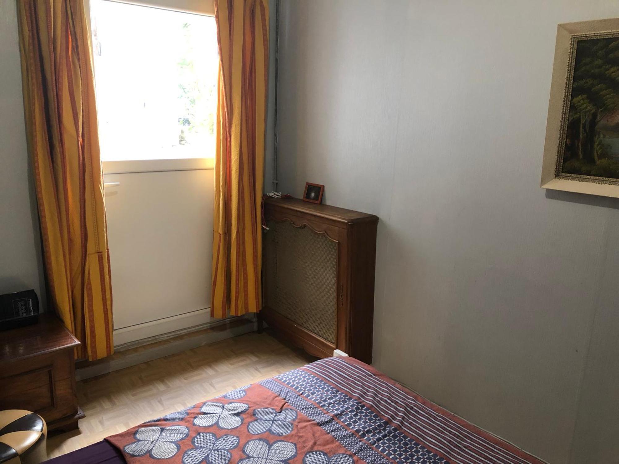 Guesthouse Familial Pour 1,2,3,4 Personnes De 42M2-Accessible Handic -Rez De Chaussee-Vues Sur Rue Et Patio Prive - Sejour,Chambre Separee,Cuisine,Salle De Bain,Lit Double Et Canape-Lit 2Pers-Entree De La Rue Berzelius-5 Minutes Du Metro Brochant-Lig パリ エクステリア 写真